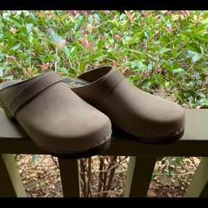 Lotta from Stockholm clog